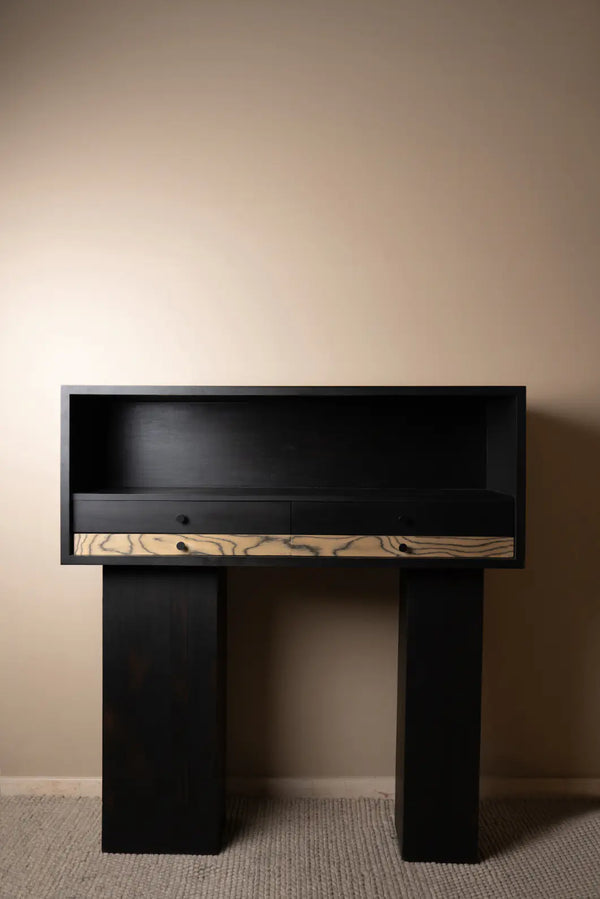 Avis Console