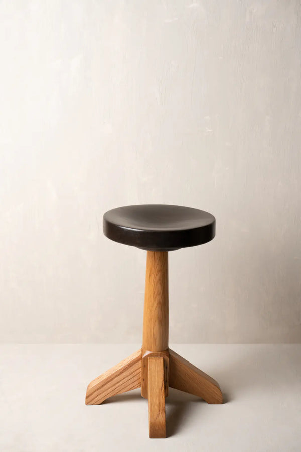 Studio Seat